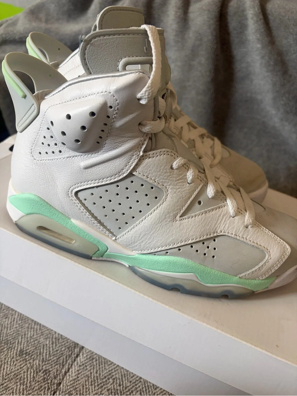 Nike Women's Air Jordan 6 retro